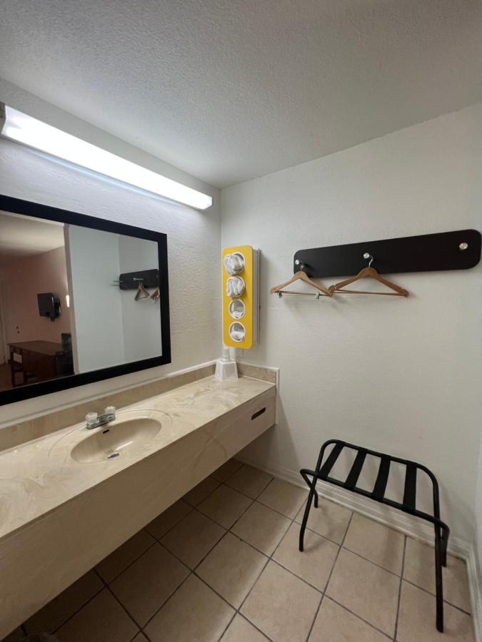 Motel 6 Lake Charles, La Екстер'єр фото